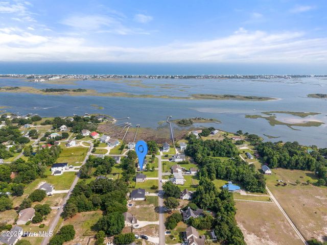 235 Topsail Watch Drive, Hampstead, NC 28443