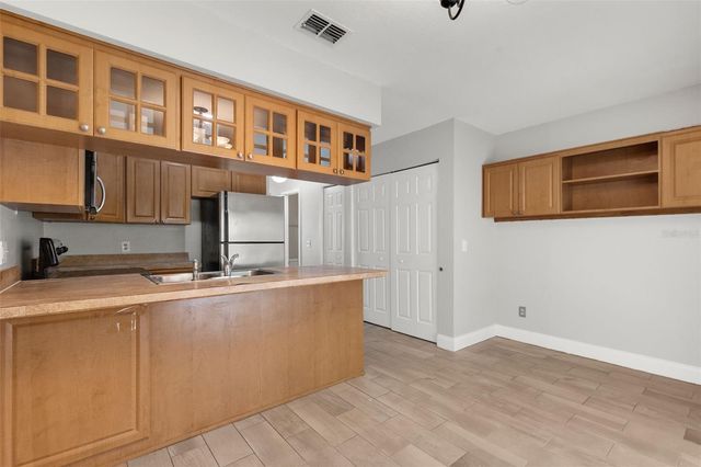 5709 DALDEN DRIVE, Tampa, FL 33617