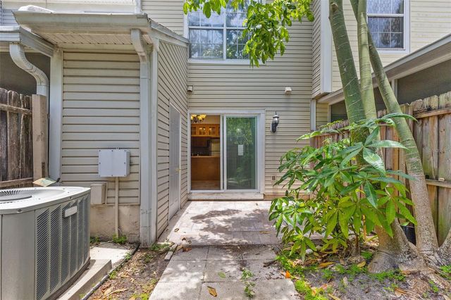 5709 DALDEN DRIVE, Tampa, FL 33617