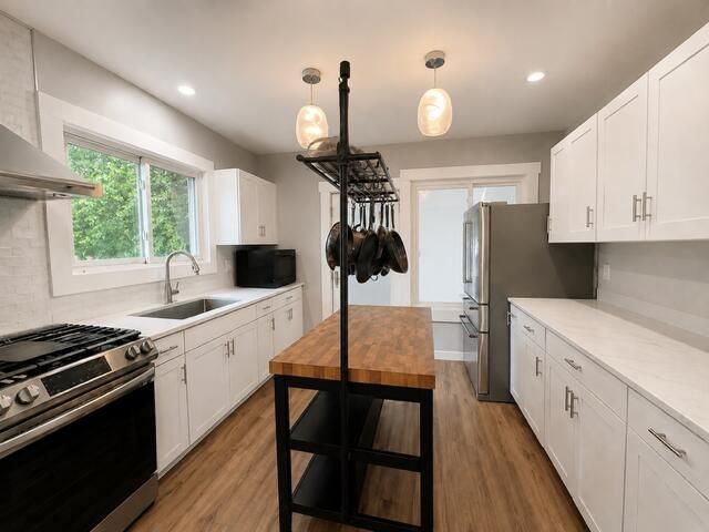 7405 Sheridan ROAD, Kenosha, WI 53143