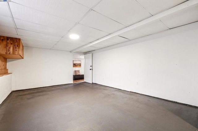 1354 Regent St, Alameda, CA 94501