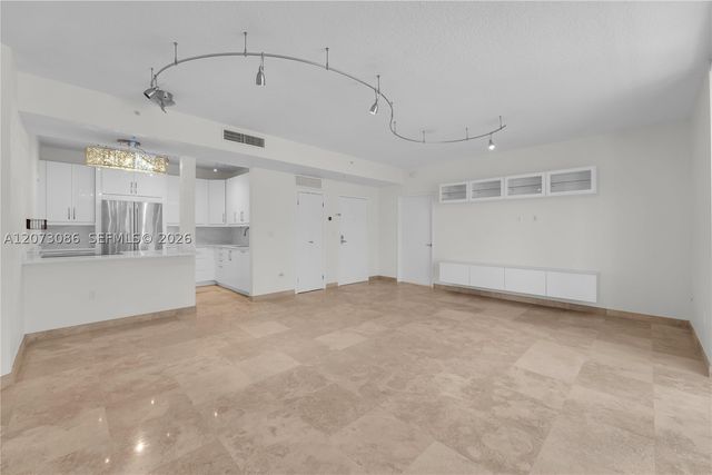 1 Century Ln 202, Miami Beach, FL 33139