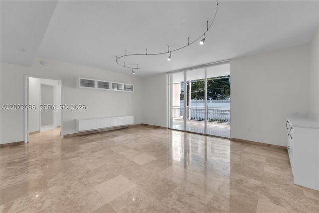 1 Century Ln 202, Miami Beach, FL 33139