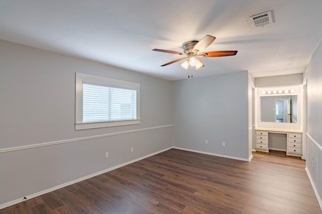 6 Basal Briar Court, The Woodlands, TX 77381