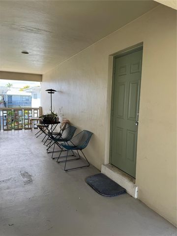 3500 Harrison St 8, Hollywood, FL 33021