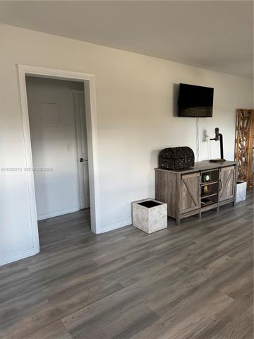 3500 Harrison St 8, Hollywood, FL 33021