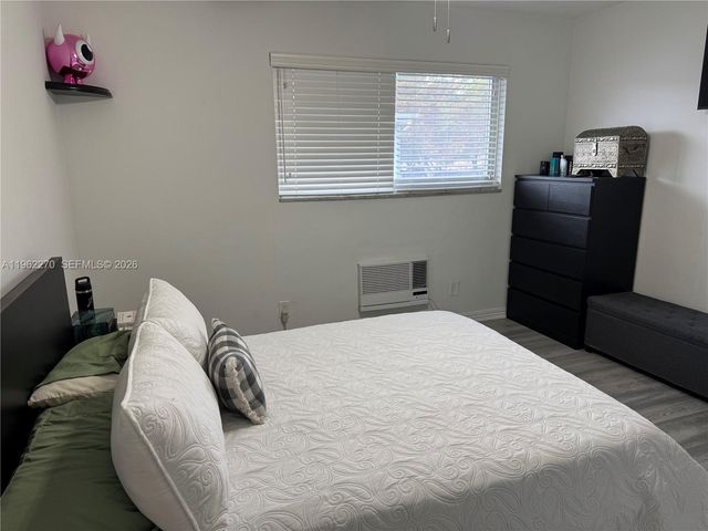 3500 Harrison St 8, Hollywood, FL 33021