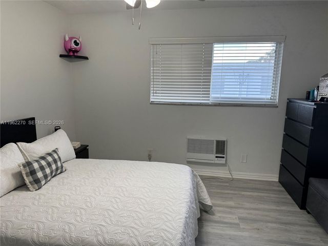 3500 Harrison St 8, Hollywood, FL 33021