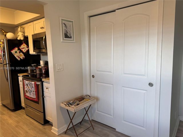 3500 Harrison St 8, Hollywood, FL 33021