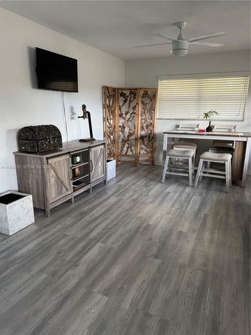 3500 Harrison St 8, Hollywood, FL 33021