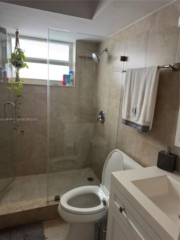 3500 Harrison St 8, Hollywood, FL 33021