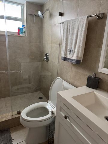 3500 Harrison St 8, Hollywood, FL 33021