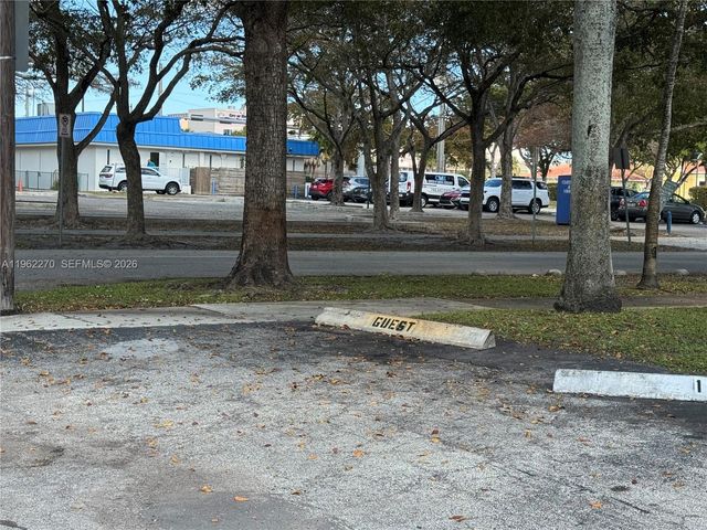 3500 Harrison St 8, Hollywood, FL 33021