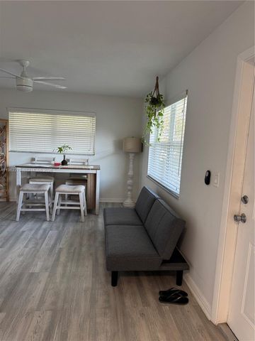 3500 Harrison St 8, Hollywood, FL 33021