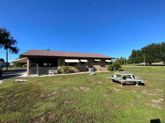 1095 Chobee Loop, Okeechobee, FL 34974