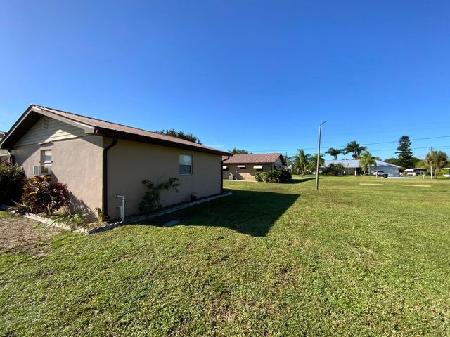 1095 Chobee Loop, Okeechobee, FL 34974