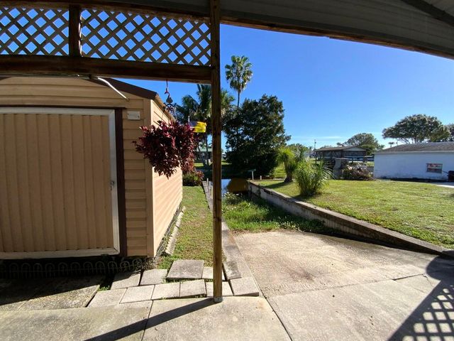 1095 Chobee Loop, Okeechobee, FL 34974