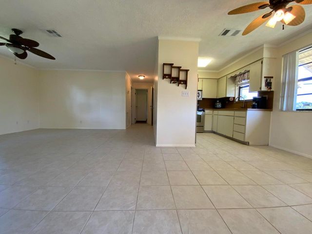 1095 Chobee Loop, Okeechobee, FL 34974