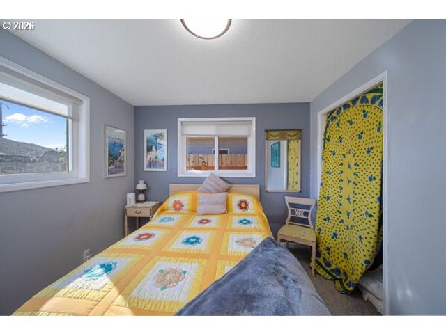 1745 GREENWOOD Ave, Reedsport, OR 97467