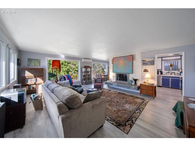 1745 GREENWOOD Ave, Reedsport, OR 97467