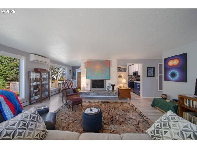 1745 GREENWOOD Ave, Reedsport, OR 97467