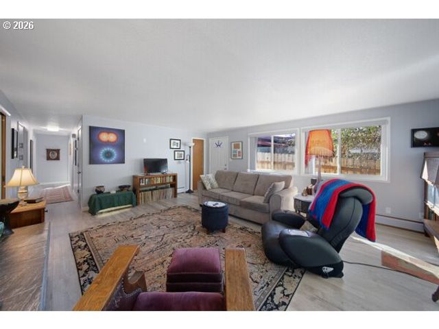 1745 GREENWOOD Ave, Reedsport, OR 97467