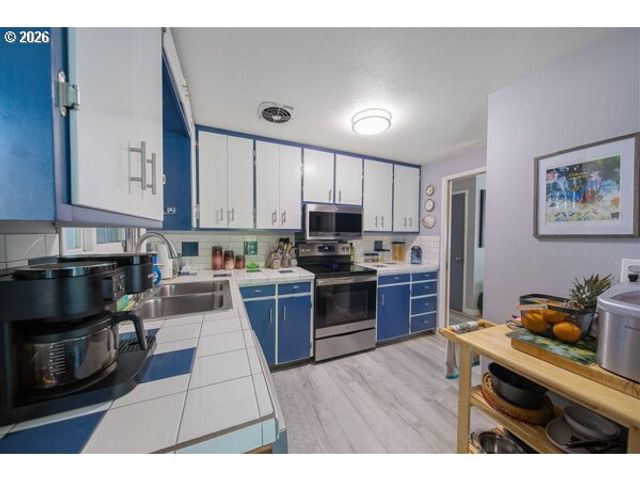 1745 GREENWOOD Ave, Reedsport, OR 97467