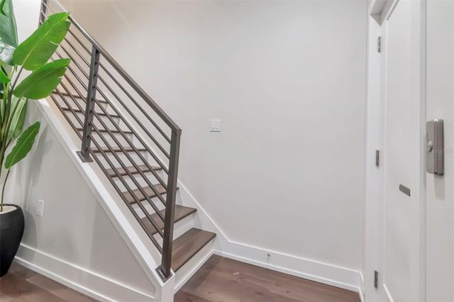536 4TH AVENUE S 2A, St Petersburg, FL 33701