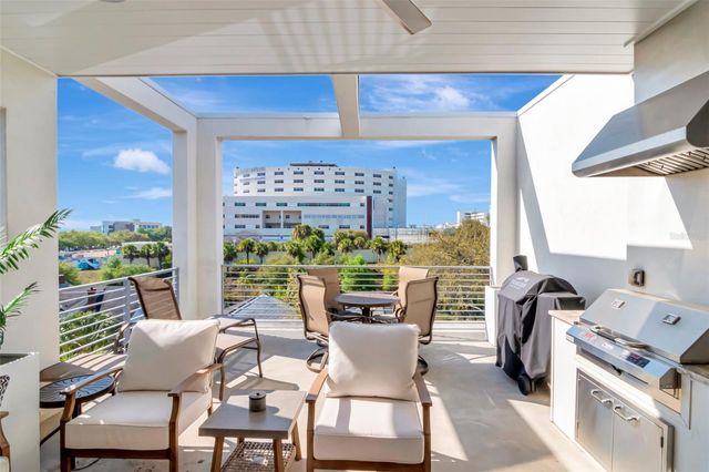 536 4TH AVENUE S 2A, St Petersburg, FL 33701
