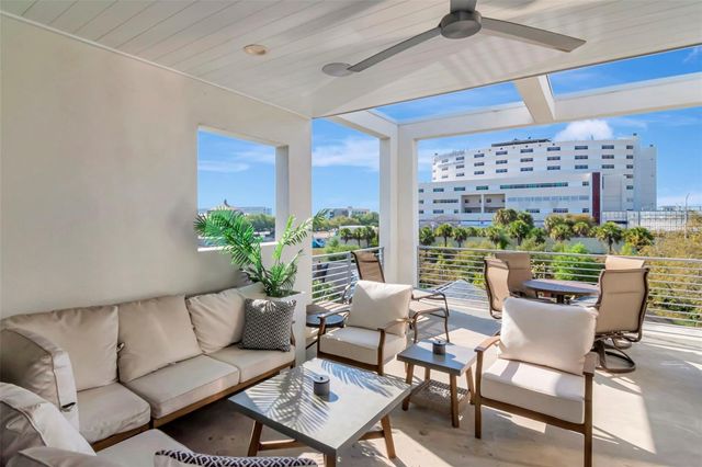 536 4TH AVENUE S 2A, St Petersburg, FL 33701