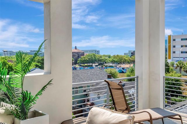 536 4TH AVENUE S 2A, St Petersburg, FL 33701