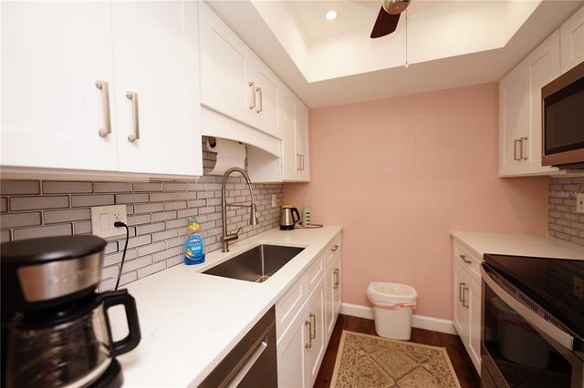 1330 70TH STREET N, St Petersburg, FL 33710