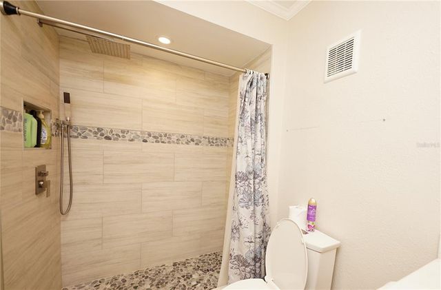 1330 70TH STREET N, St Petersburg, FL 33710
