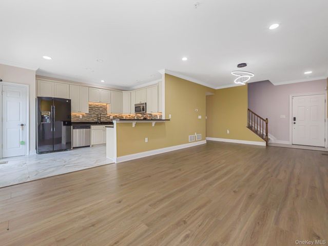 1115 Balsam Drive, New Windsor, NY 12553