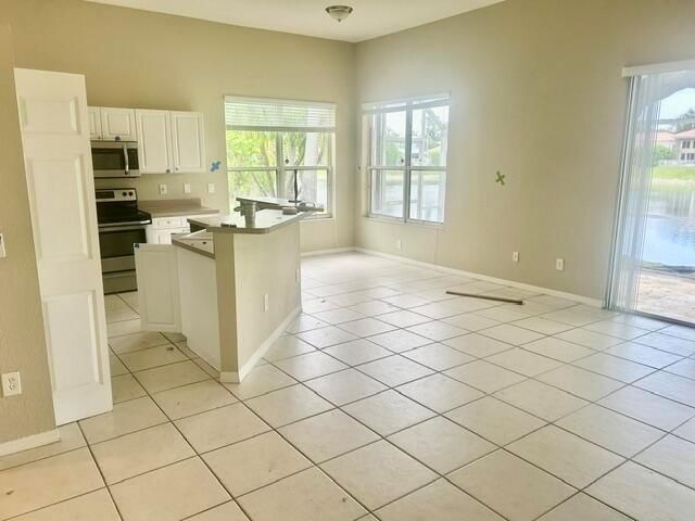 7586 NW 60th Lane, Parkland, FL 33067