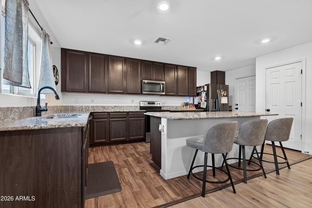 12610 W MYRTLE Avenue, Glendale, AZ 85307