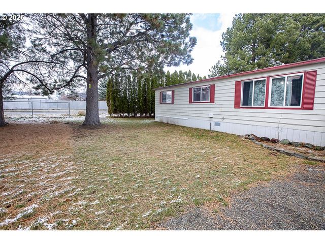 1809 26TH St 3, La Grande, OR 97850