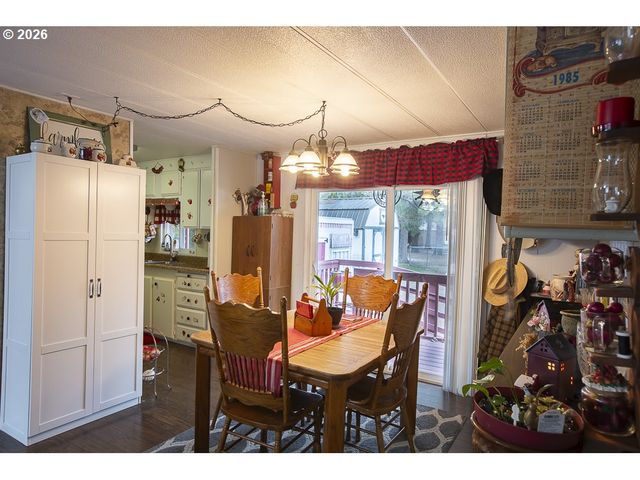 1809 26TH St 3, La Grande, OR 97850