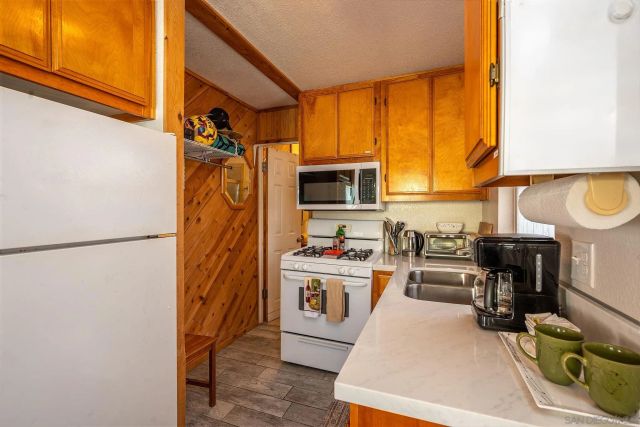 830-832 Pismo Ct, San Diego, CA 92109