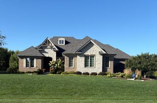 1854 W Forestview Drive, Sycamore, IL 60178