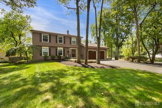 1 Hawthorn Road, Piscataway, NJ 08854