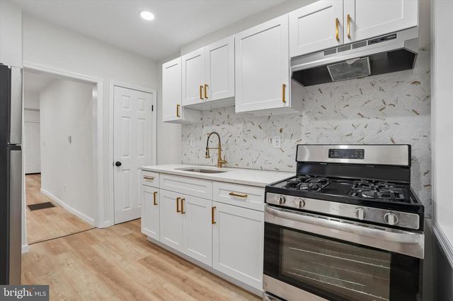 308 W HANOVER ST, Trenton, NJ 08618
