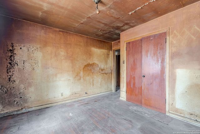 2855 W San Antonio, New Braunfels, TX 78130