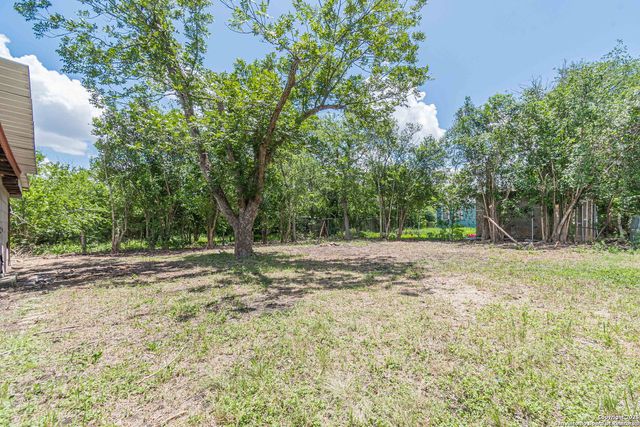 2855 W San Antonio, New Braunfels, TX 78130
