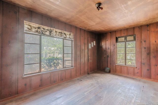 2855 W San Antonio, New Braunfels, TX 78130