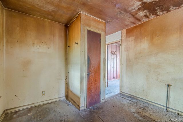 2855 W San Antonio, New Braunfels, TX 78130