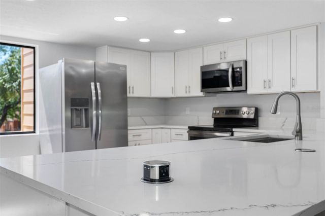 430 SANDY HOOK ROAD, Treasure Island, FL 33706