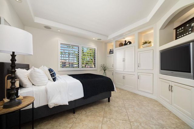 38819 Wisteria Drive, Palm Desert, CA 92211