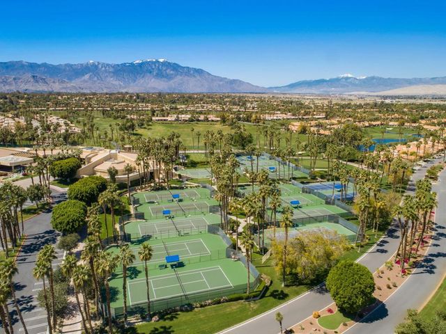 38819 Wisteria Drive, Palm Desert, CA 92211