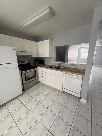 12035 SW 14th St 105, Miami, FL 33184